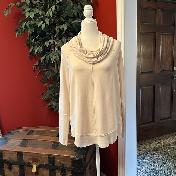 Cupio Ivory Cowl Neck Sweater szL - Picture 2 of 13